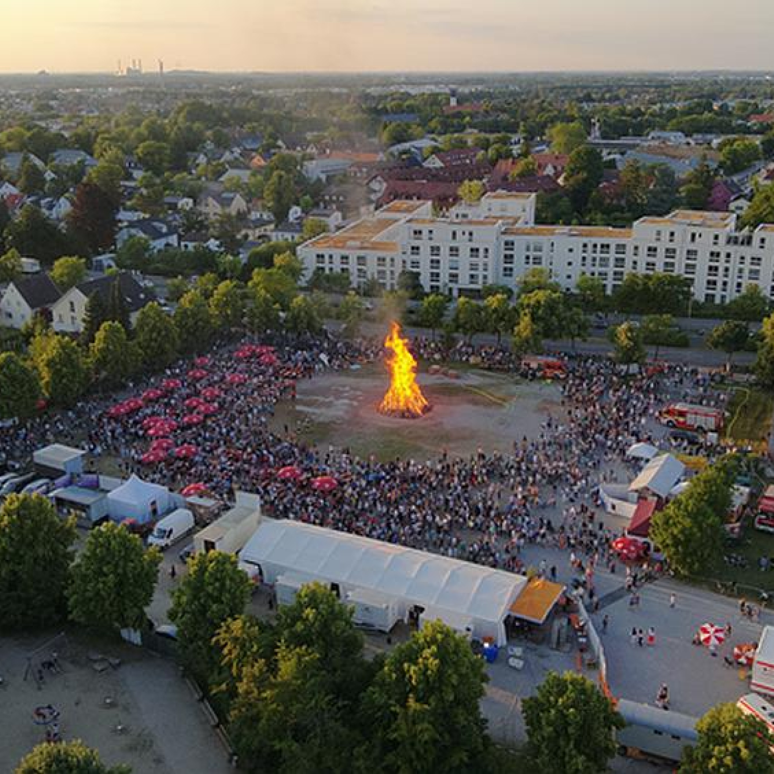 Truderinger Sonnwendfeuer