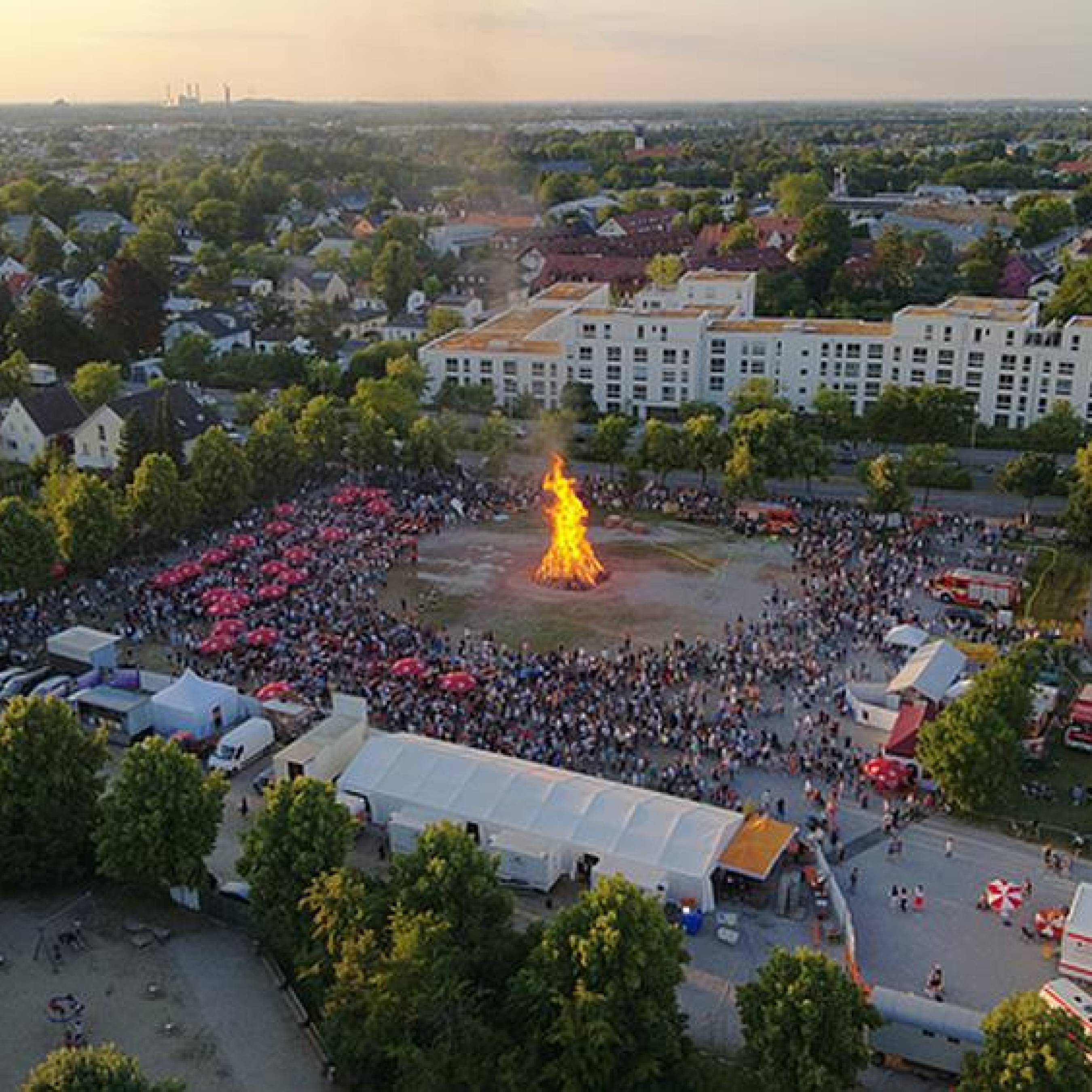 Truderinger Sonnwendfeuer